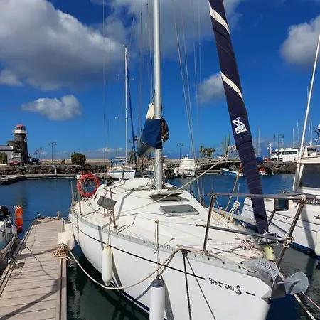 La Perla Negra Botel *